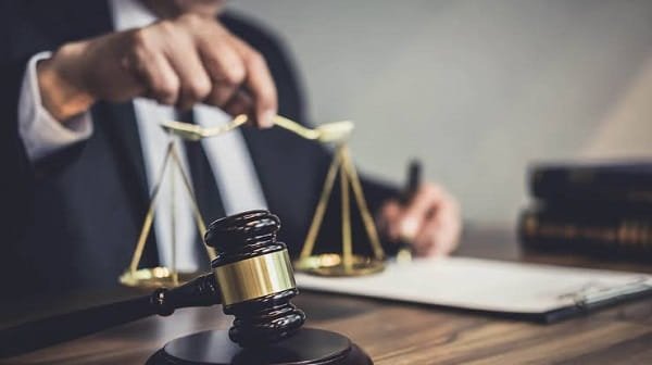 Business Litigation Lawyer