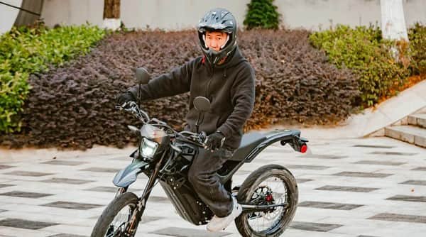 Dirt Bikes Stre